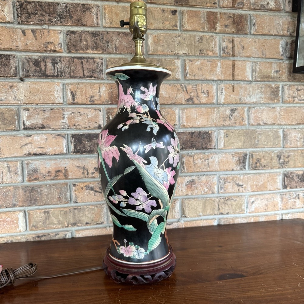 Vintage Famille Noire Style Asian Water Lily Black Floral Porcelain Brass Lamp - Picture 5 of 15